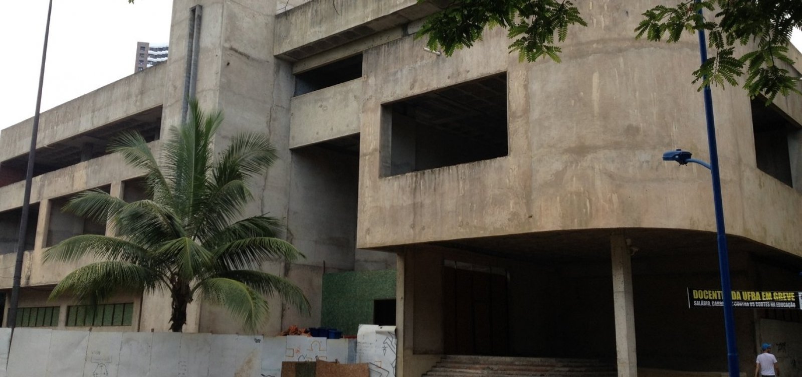 [Mais de 500 grandes obras na área da educação estão paradas, diz levantamento]