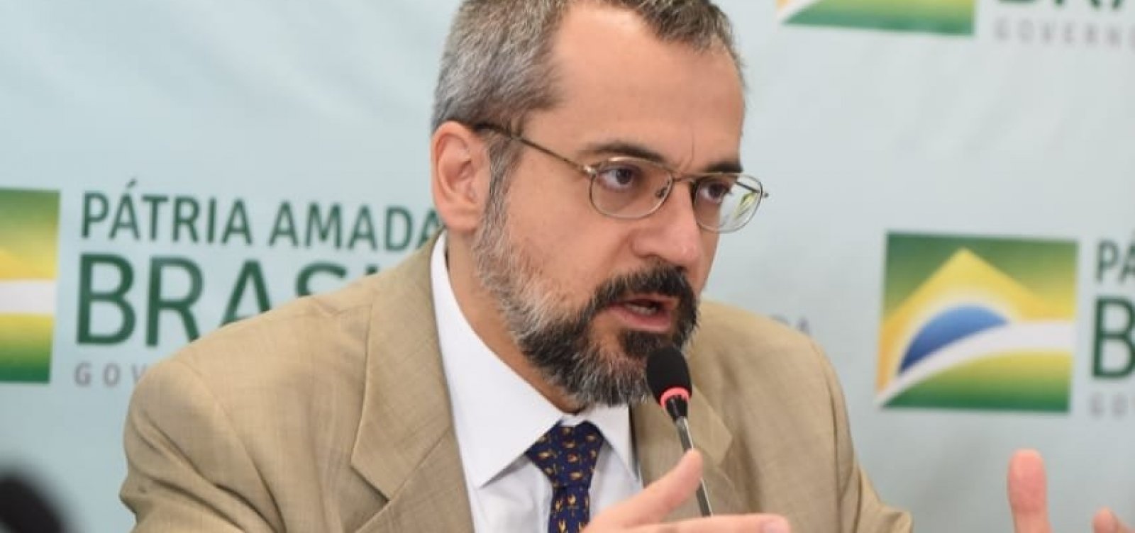 [MEC quer incentivar universidades federais a buscar fontes de recursos no setor privado]