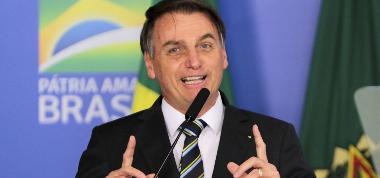 [Celulares de Bolsonaro também foram alvo de ataque hacker, diz ministério]