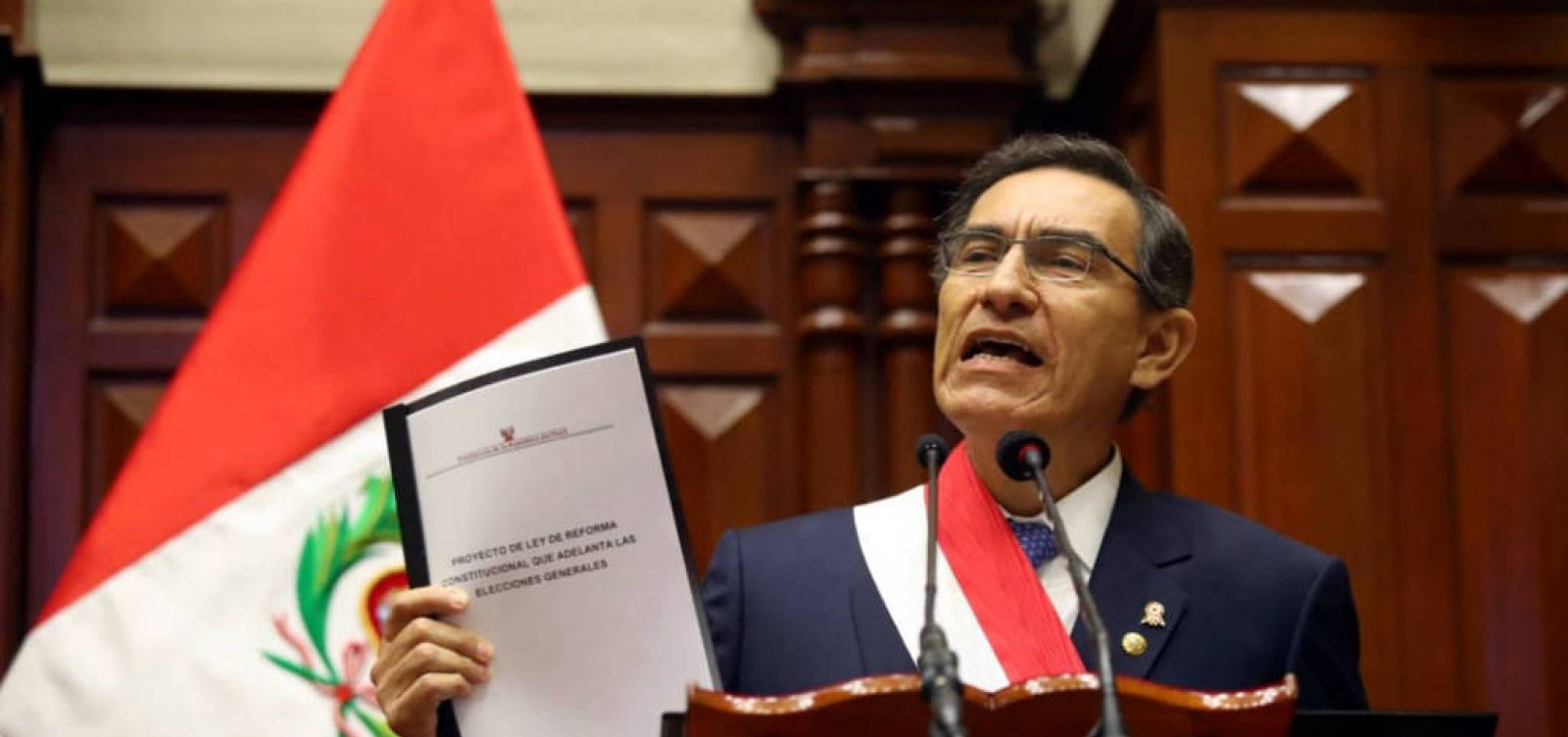 [Presidente do Peru propÃµe reduzir prÃ³prio mandato e antecipar eleiÃ§Ãµes]
