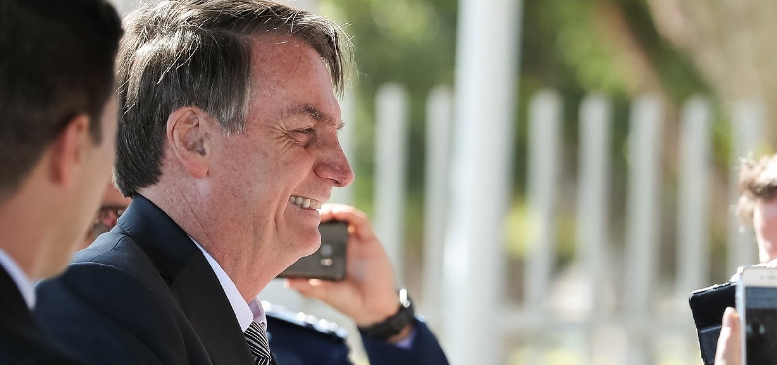 [Bolsonaro chama coronel Brilhante Ustra de 'herói nacional']