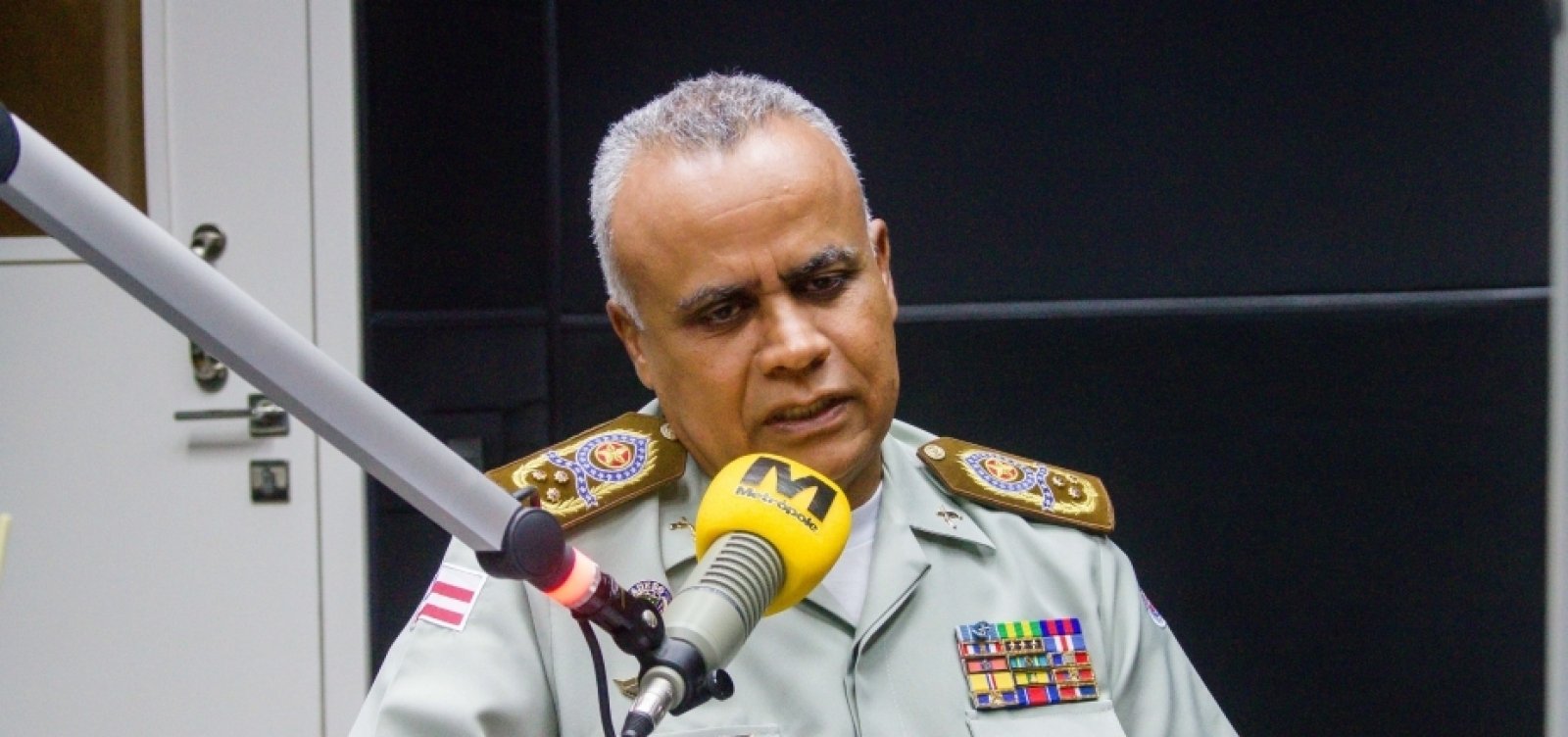 [Policial nÃ£o mata, se defende, diz comandante da PM]