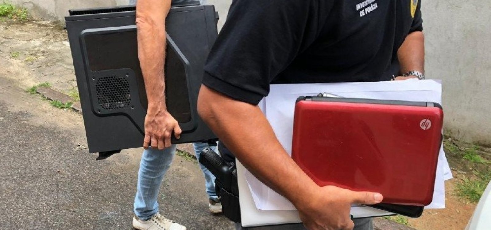 [PolÃ­cia investiga ameaÃ§as contra faculdades de Salvador]