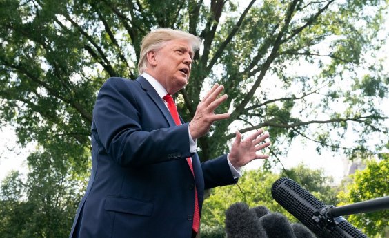 Trump adverte China sobre uma [Trump adverte China sobre uma