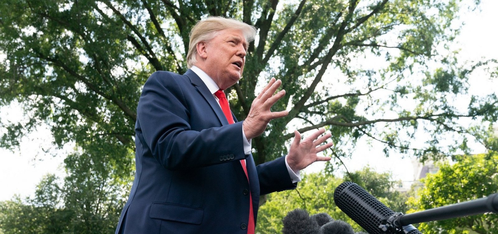 Trump adverte China sobre uma [Trump adverte China sobre uma