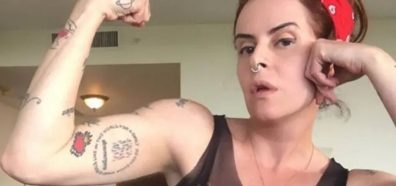 [Escritora, atriz e roteirista Fernanda Young morre aos 49 anos]