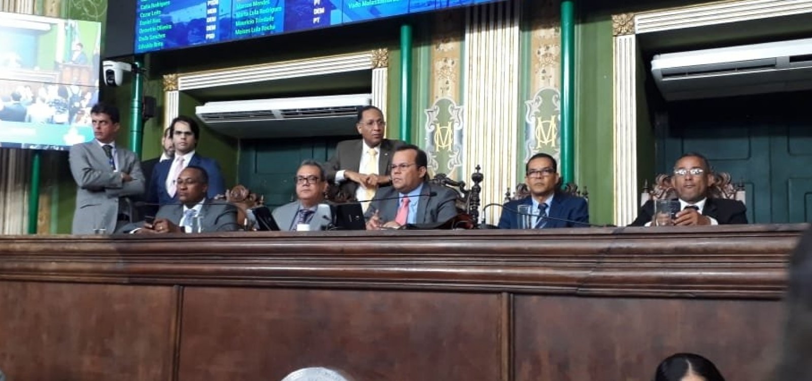 [Câmara de Salvador aprova regulamentação do transporte por aplicativos]