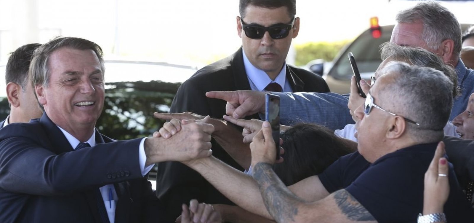 [Bolsonaro diz que vai à ONU 'nem que seja de cadeira de rodas' para falar sobre Amazônia]