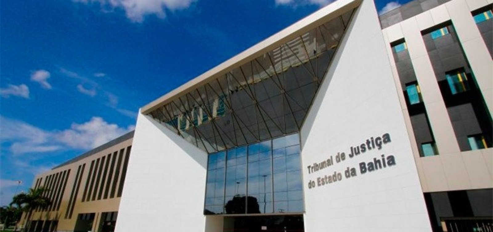 [TJ-BA anuncia concurso para cadastro reserva dos cargos de conciliador e juiz leigo]