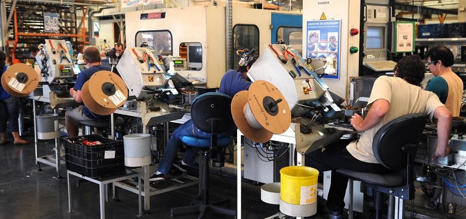 [ProduÃ§Ã£o industrial cai pelo 3Âº mÃªs seguido e tem pior julho desde 2015]