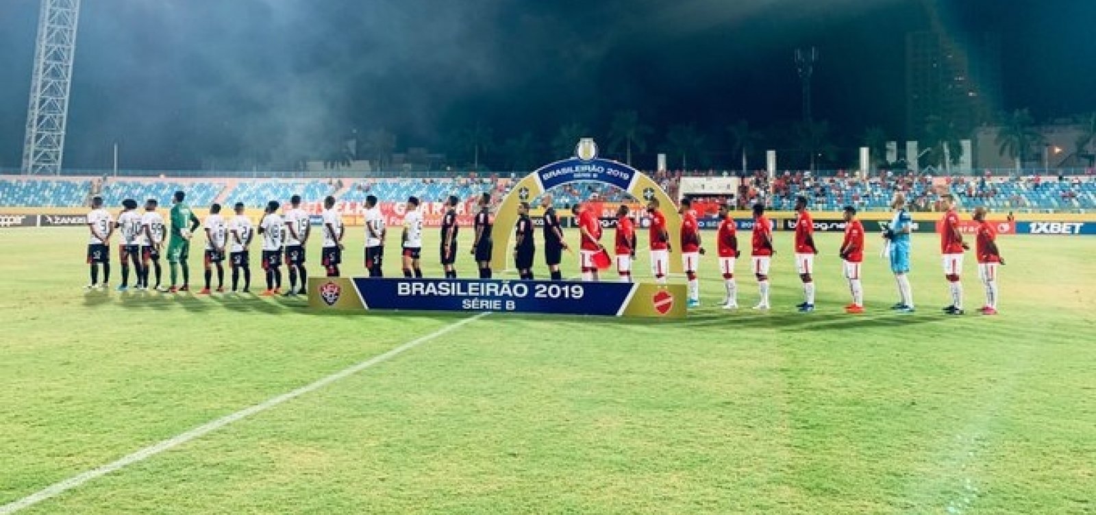 [Wesley brilha e Vitória vence o Vila Nova fora de casa por 2 a 0]