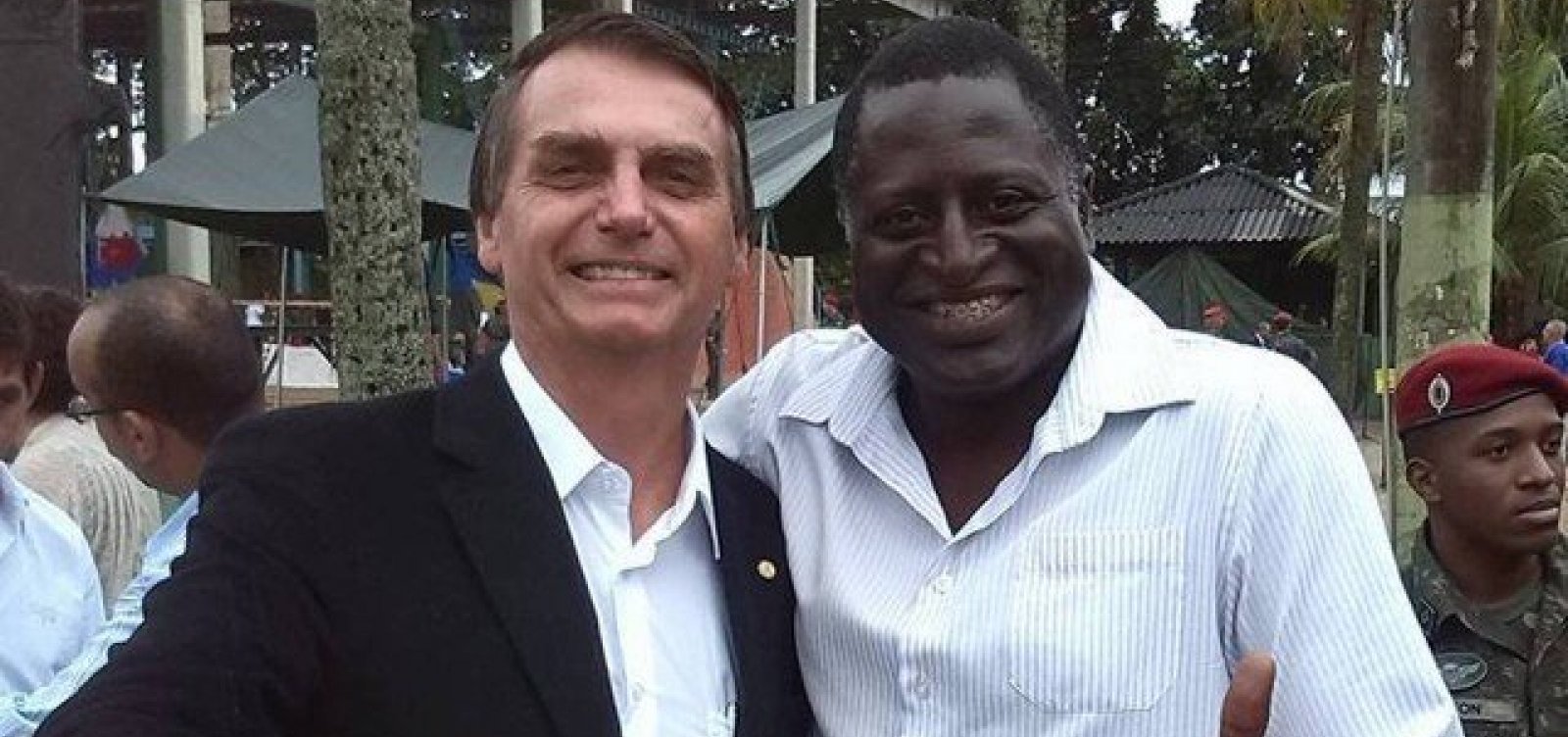 [Investigação contra Hélio Negão provoca 'guerra' de Bolsonaro com a PF, diz revista]