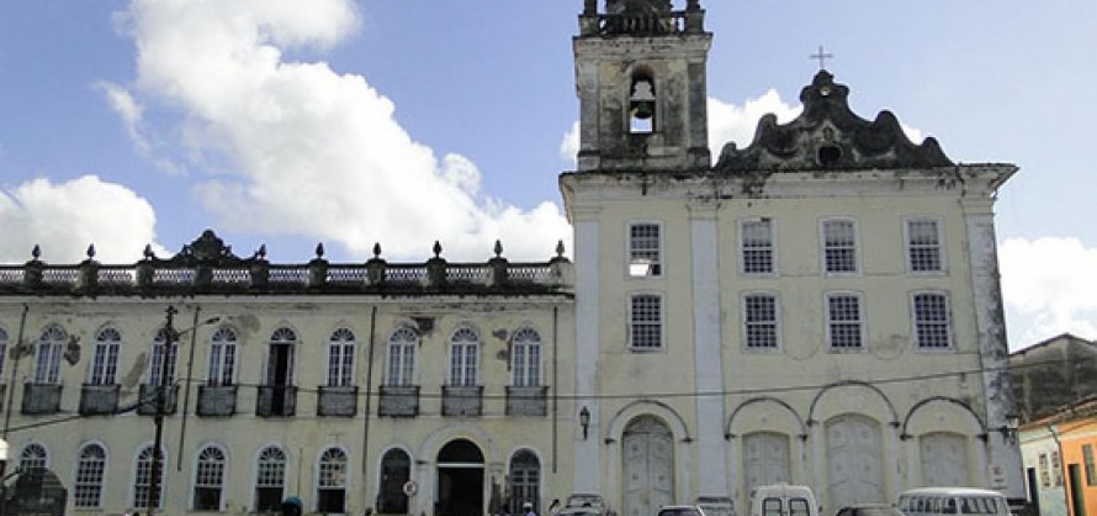 [ApÃ³s interrupÃ§Ã£o de contrato com Santa Casa, prefeitura de Cachoeira chama gestÃ£o de 'desastrosa']
