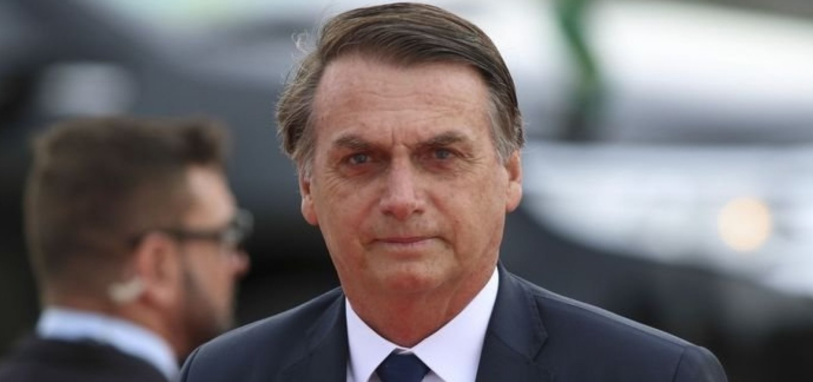 [Bolsonaro tem melhora dos movimentos intestinais, diz boletim médico]