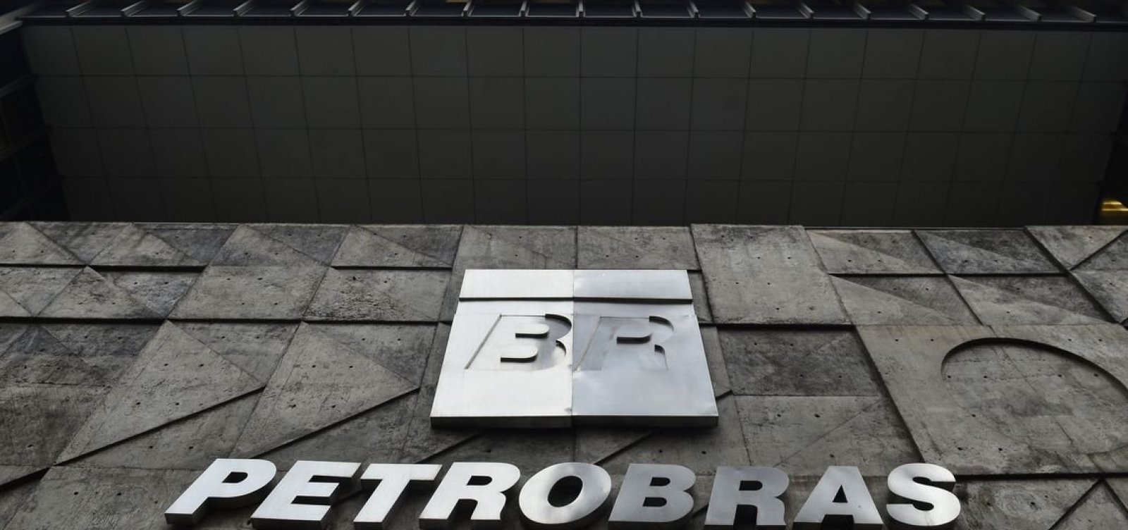 [Petrobras vai segurar preÃ§o da gasolina no curto prazo]