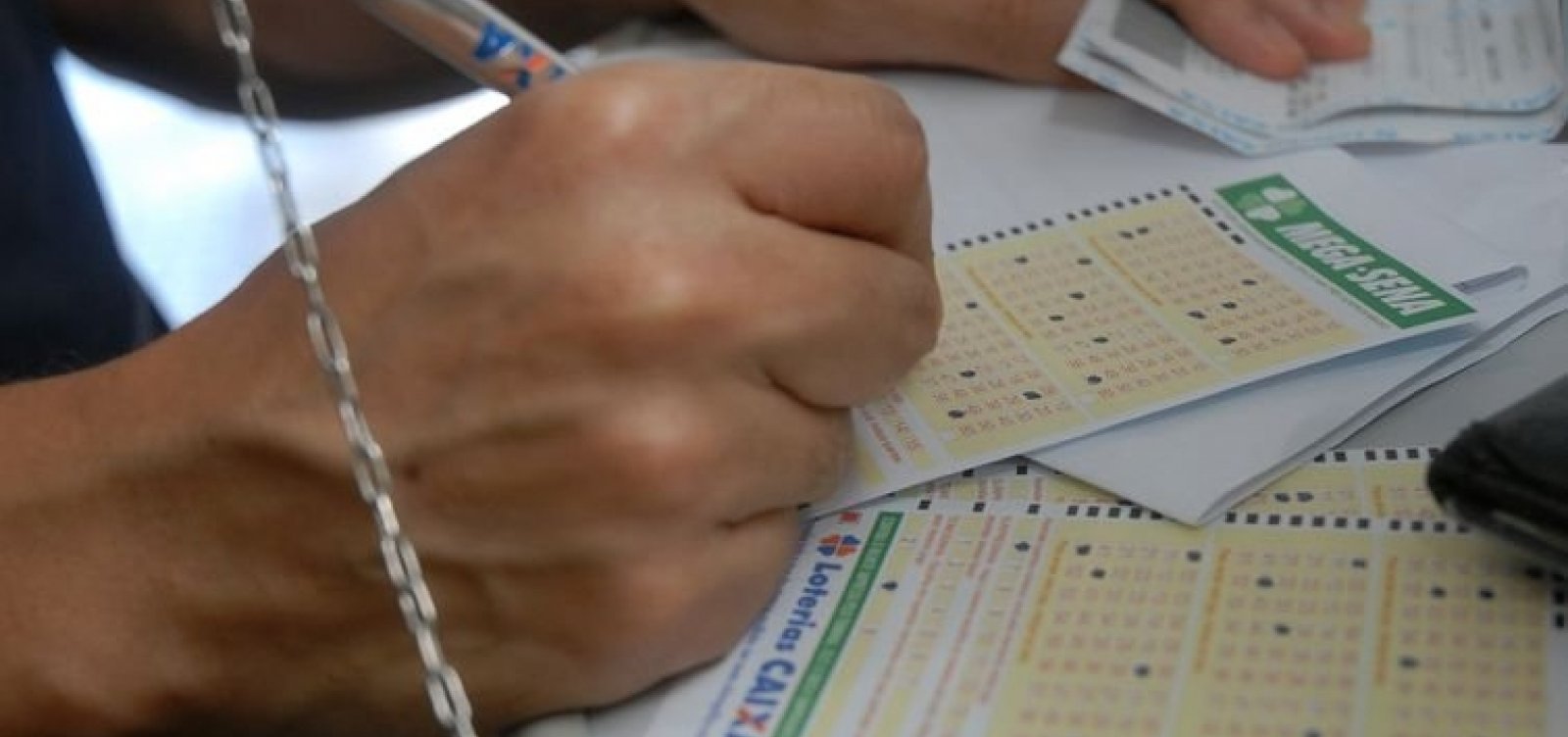 [Acumulada pela 12ª vez, Mega-Sena pode pagar R$ 120 milhões hoje]