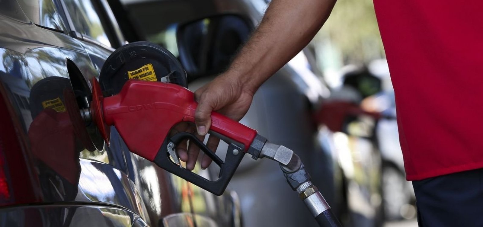 [Petrobras aumenta preÃ§o do diesel em 4,2% e da gasolina em 3,5% nas refinarias]