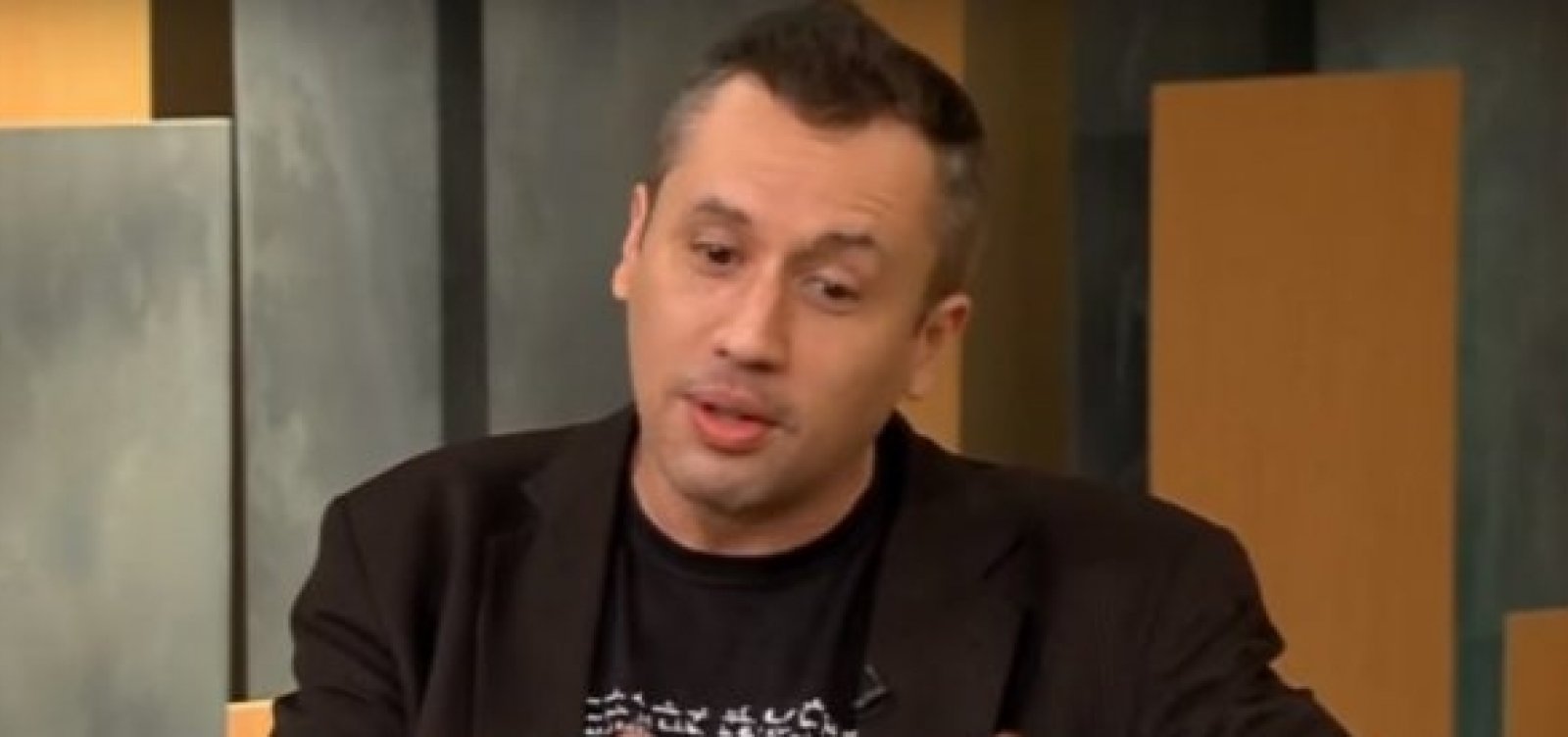 [Apoiador de Bolsonaro, dramaturgo Roberto Alvim ataca Fernanda Montenegro nas redes sociais]