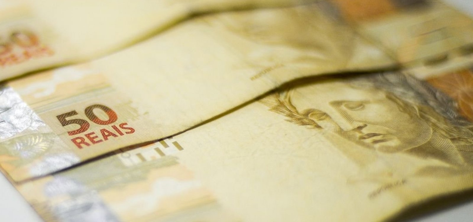 [Arrecadação federal é a melhor para agosto em cinco anos e chega a R$ 1 trilhão ]