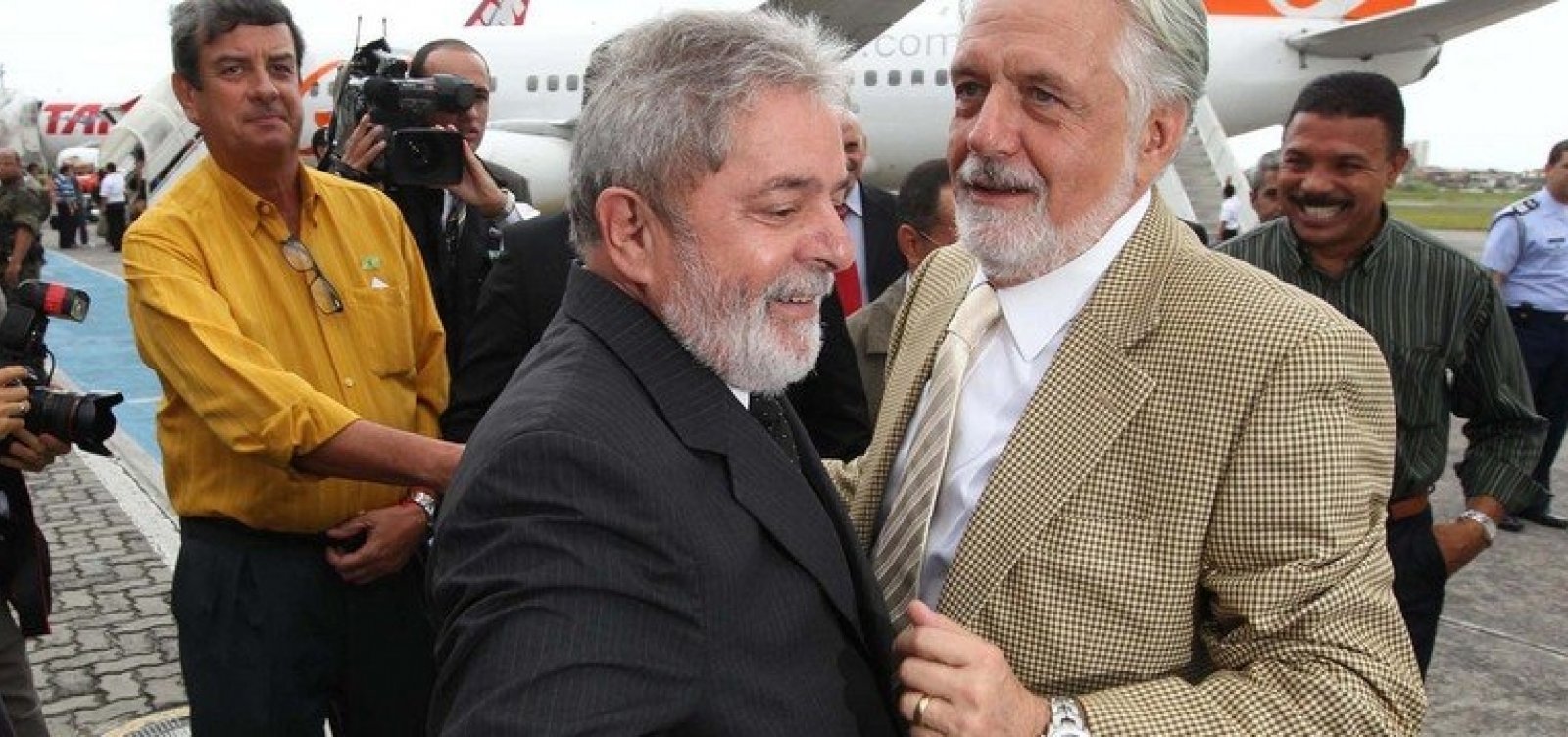 [Wagner concorda com Rui e afirma que Lula Livre ‘não pode ser a única pauta’]