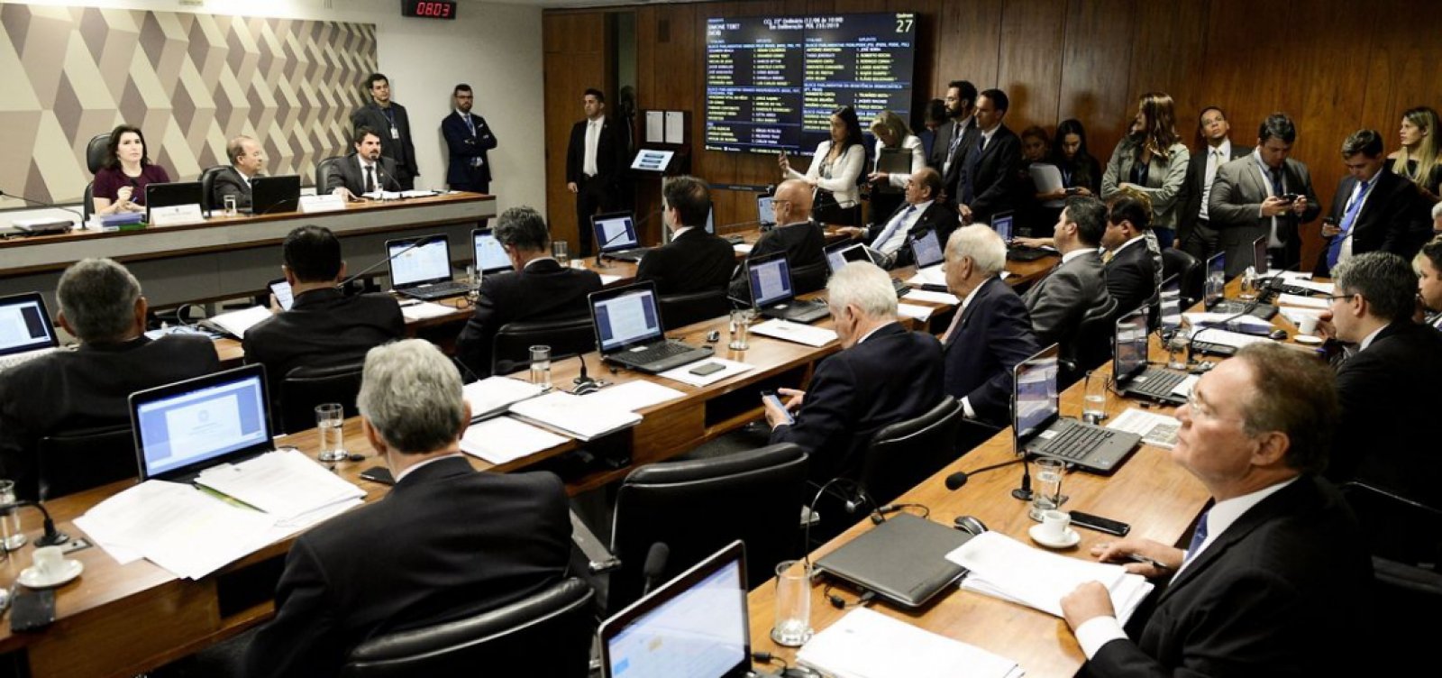 [Previdência passa na CCJ do Senado mesmo com voto contrário de baianos]