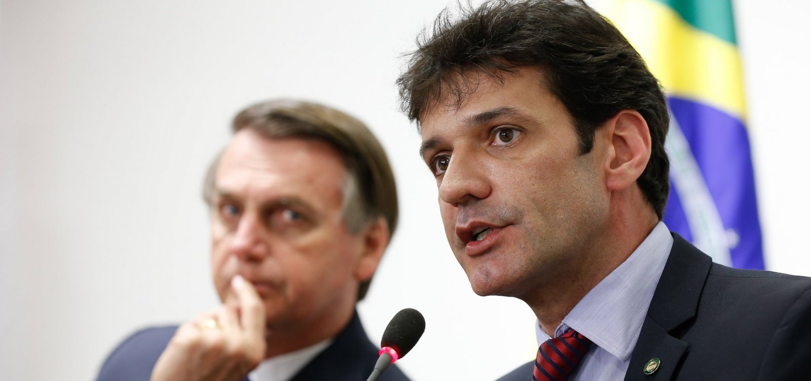 [Polícia Federal indicia ministro do Turismo por esquema de laranjas do PSL]