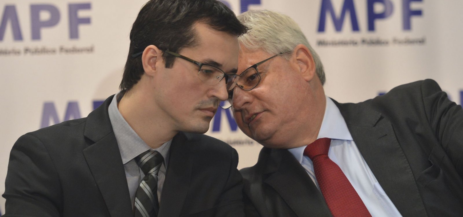 [Vaza Jato: Procuradores usaram denúncia do sítio contra Lula para abafar crise com Janot]