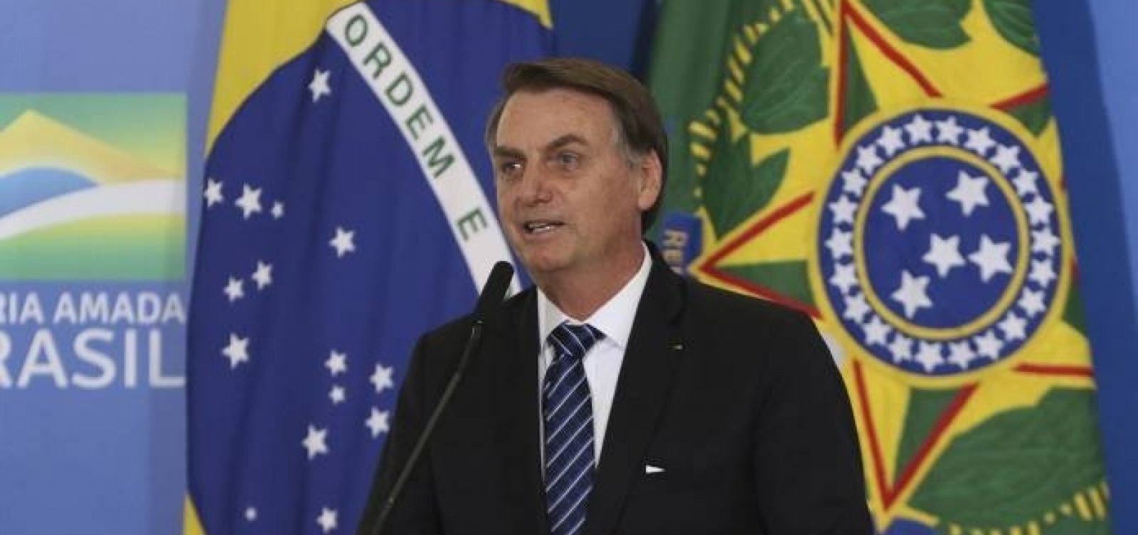[Bolsonaro assina MP para resolver situação dos 1,9 mi de devedores da União]