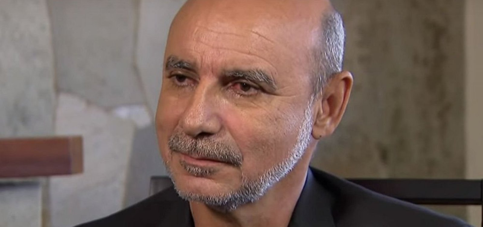 [Novos áudios de Queiroz: ex-assessor fala em blindar Bolsonaro e assumir PSL]