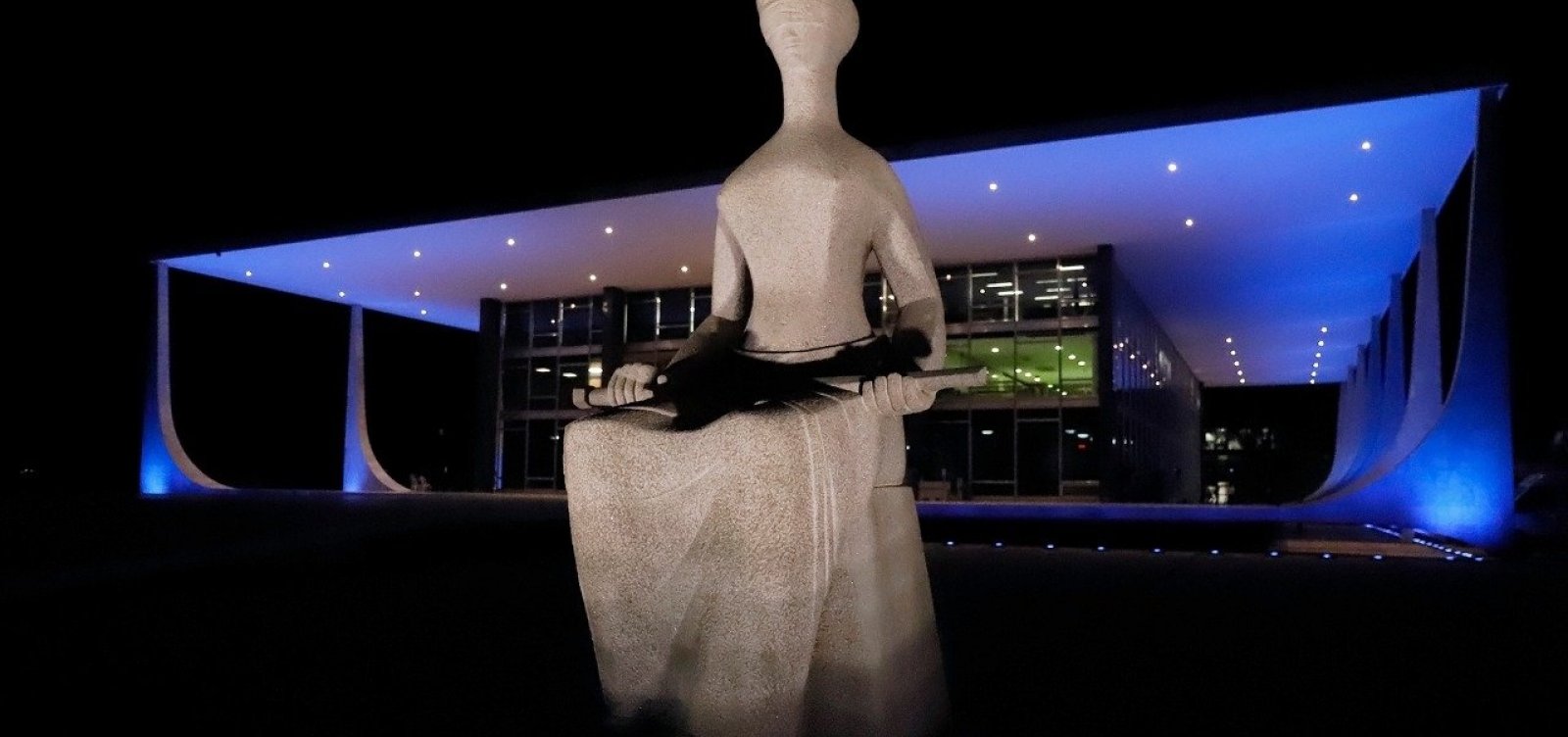 [STF proíbe prisões após condenações em segunda instância; Lula poderá ser solto]