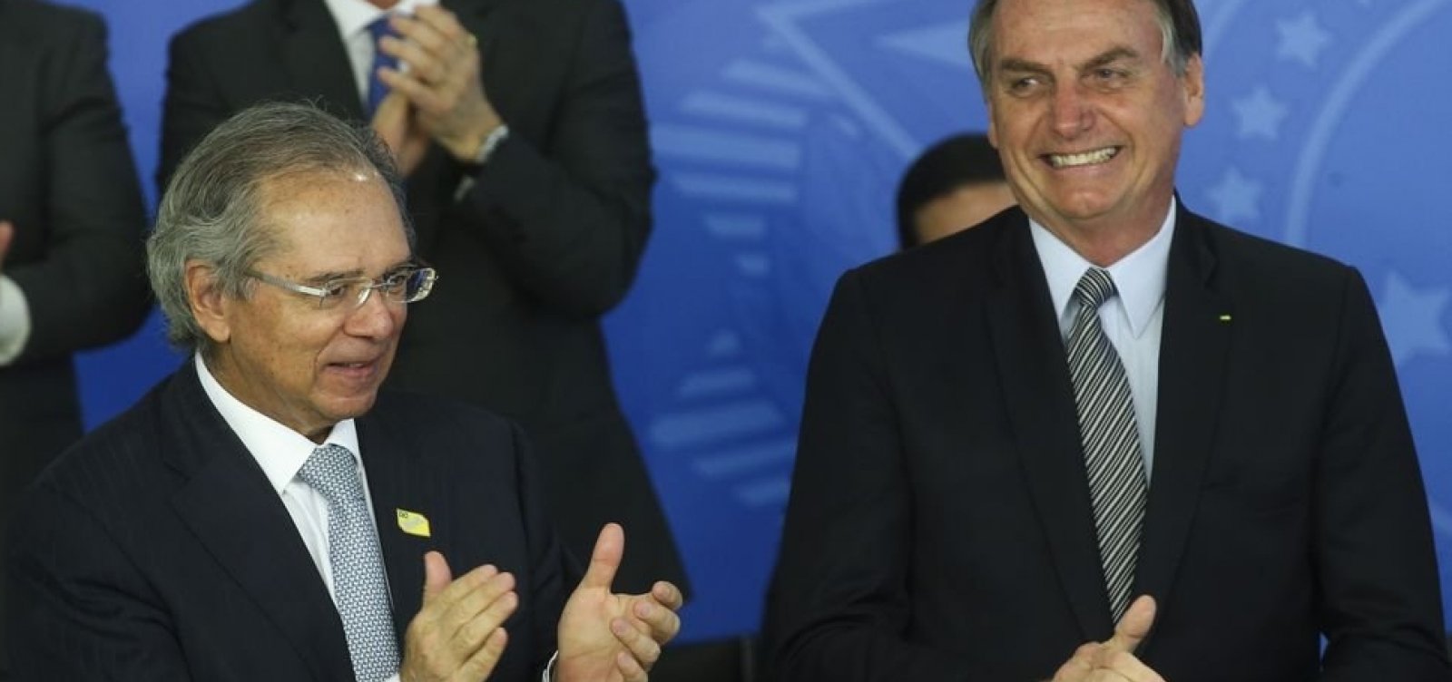 [Governo lança pacote de incentivo à contratação de jovens e trabalhadores acima de 55 anos]