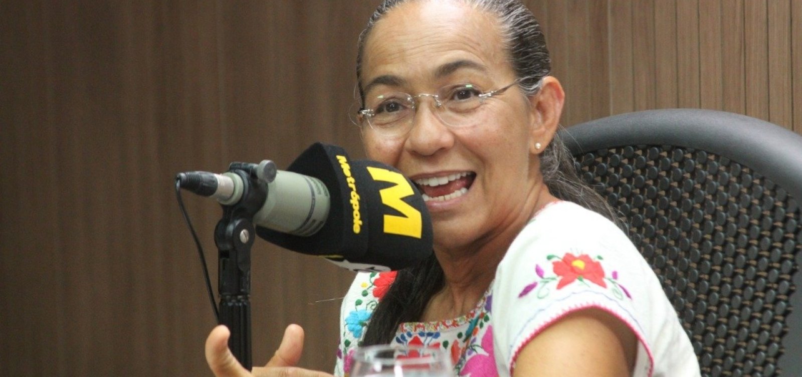 [Heloísa Helena diz que 'farsa da polarização' interessa a Lula e Bolsonaro]