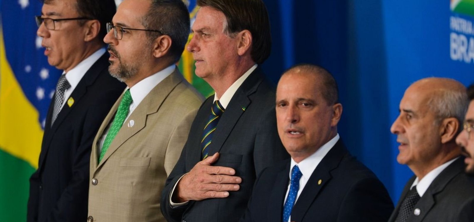 [Governo prevê internet em 100% das escolas urbanas em 2020]