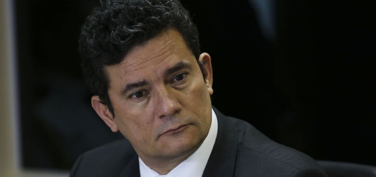 [Mensagens indicam que Moro não adotou fim do sigilo em casos semelhante ao de Lula]