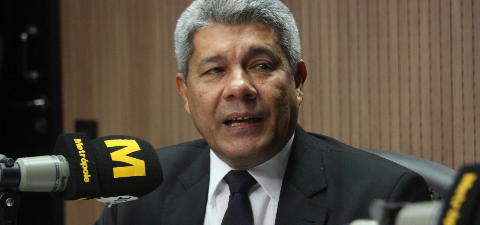 [Secretário da Educação diz que pasta quer liberar mil aposentadorias até final do ano]