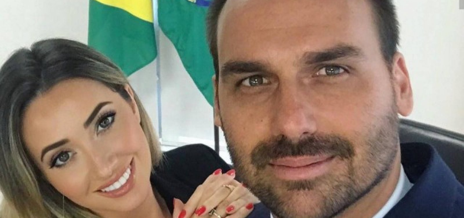 [Heloísa Bolsonaro diz passar por 'perrengue' com salário de R$ 33 mil do marido, Eduardo]