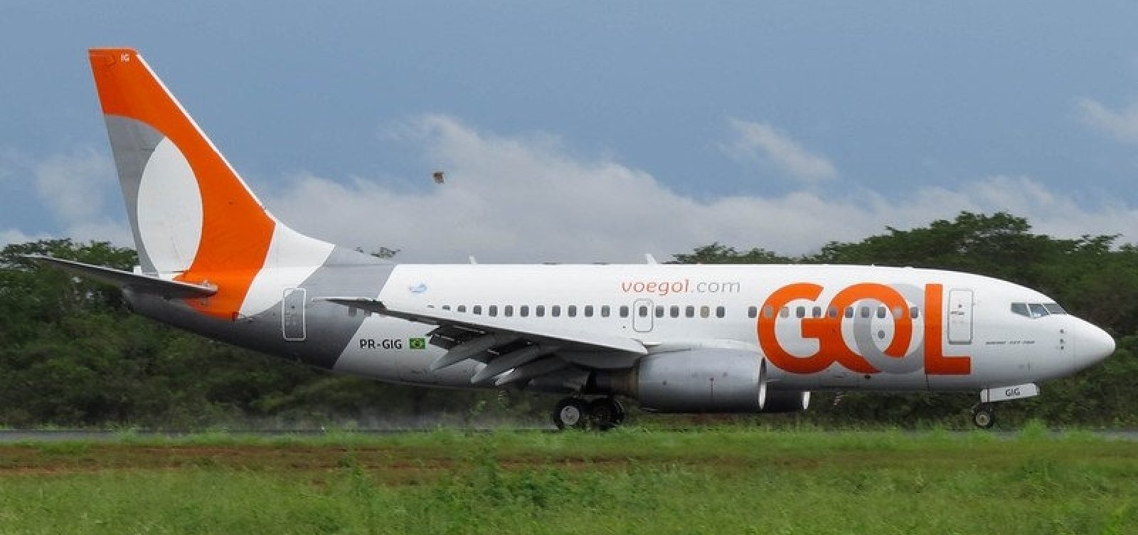 [Passageiros passam quase duas horas presos em avião com pane em Salvador]