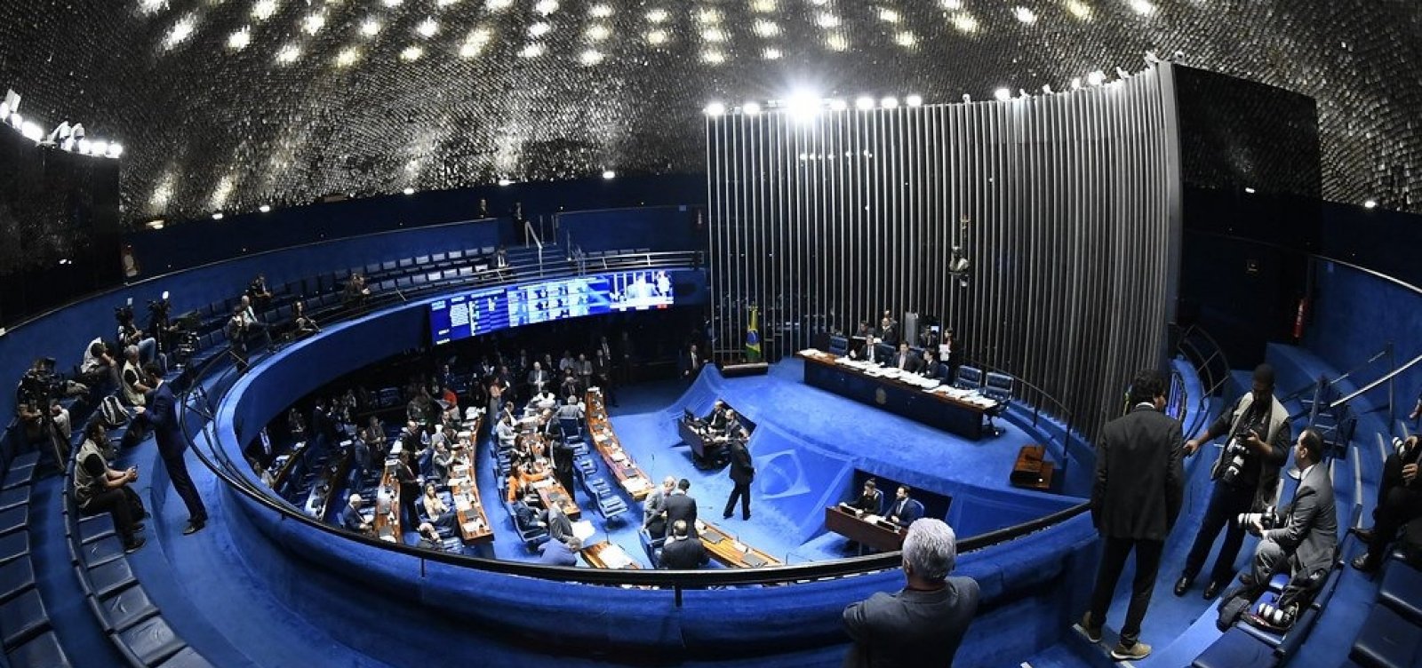 [Senado aprova pacote anticrime 'desidratado'; texto vai à sanção]