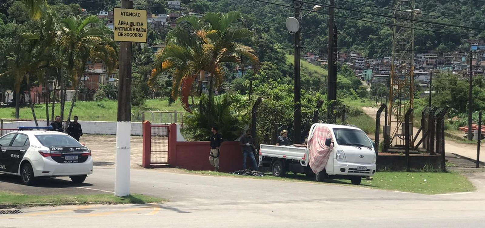 [Sete corpos são encontrados em caçamba de caminhão em Angra dos Reis]