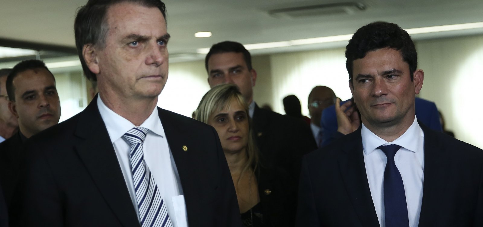 [Bolsonaro desconfia de Moro nas investigações sobre o filho Flávio, diz coluna]