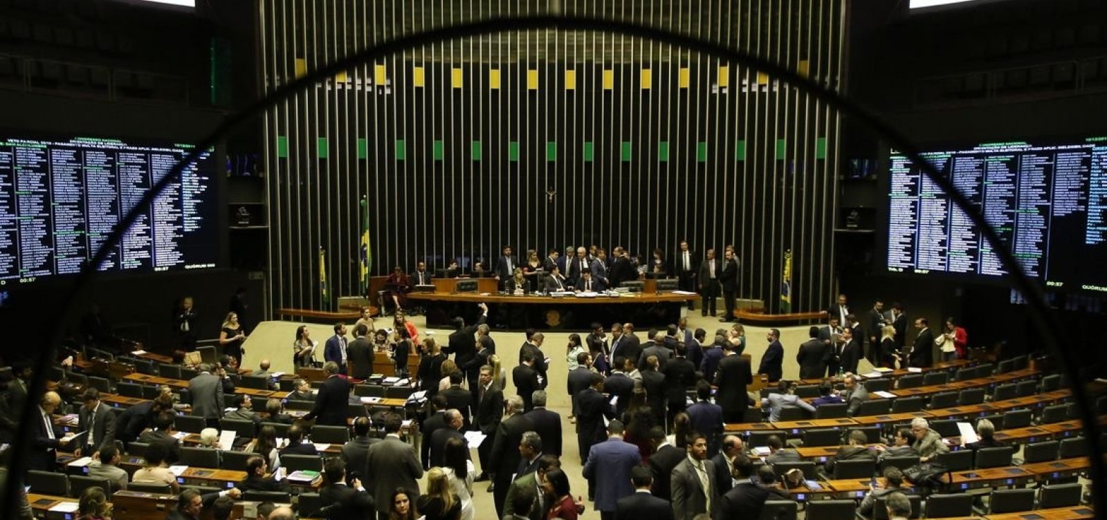 [2019: Congresso apoiou quase 75% dos projetos do governo ]