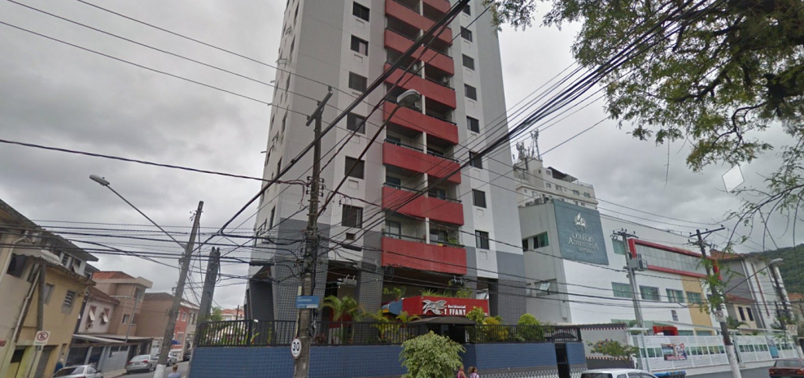 [Elevador despenca e deixa quatro mortos em Santos]