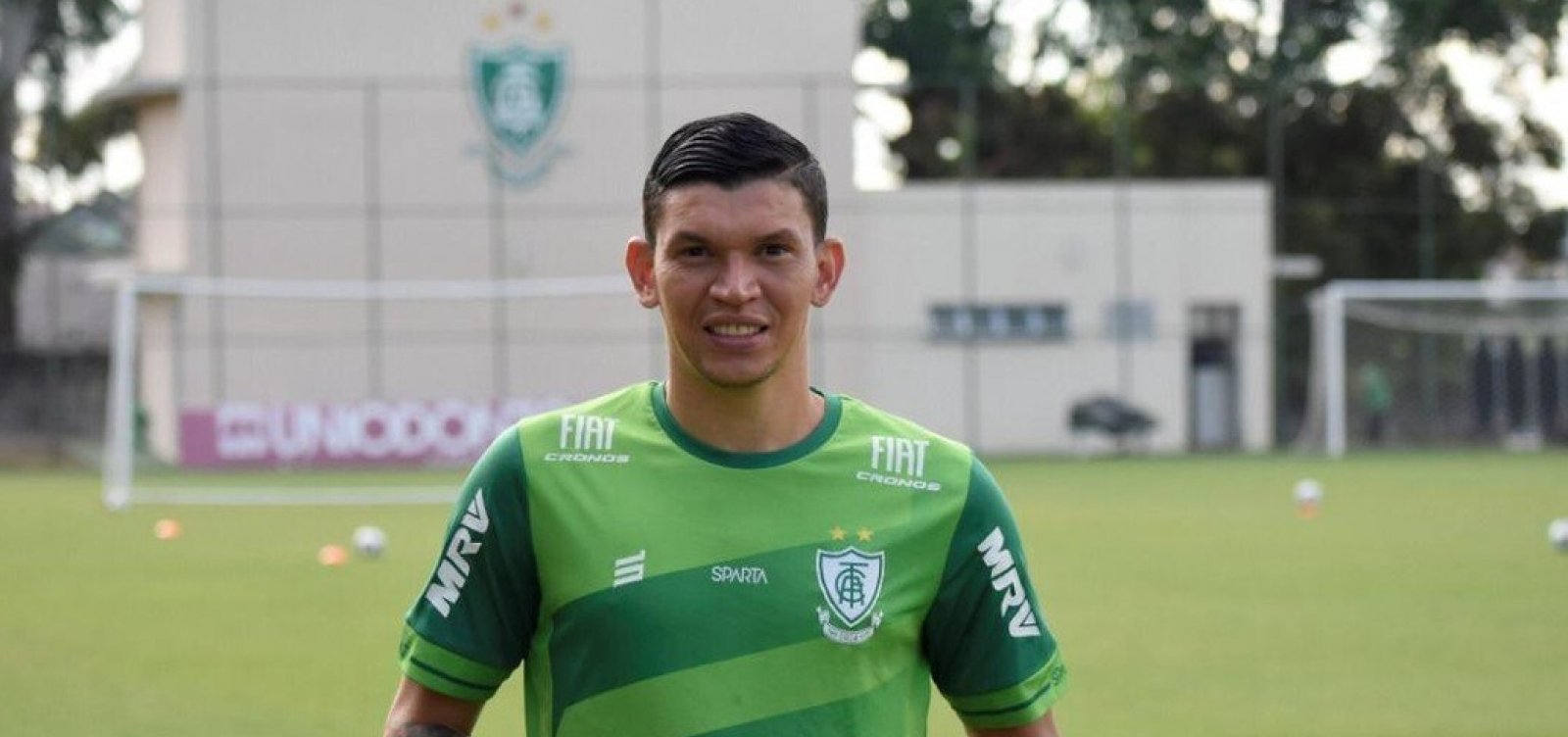 [Vitória anuncia contratação de Júnior Viçosa]