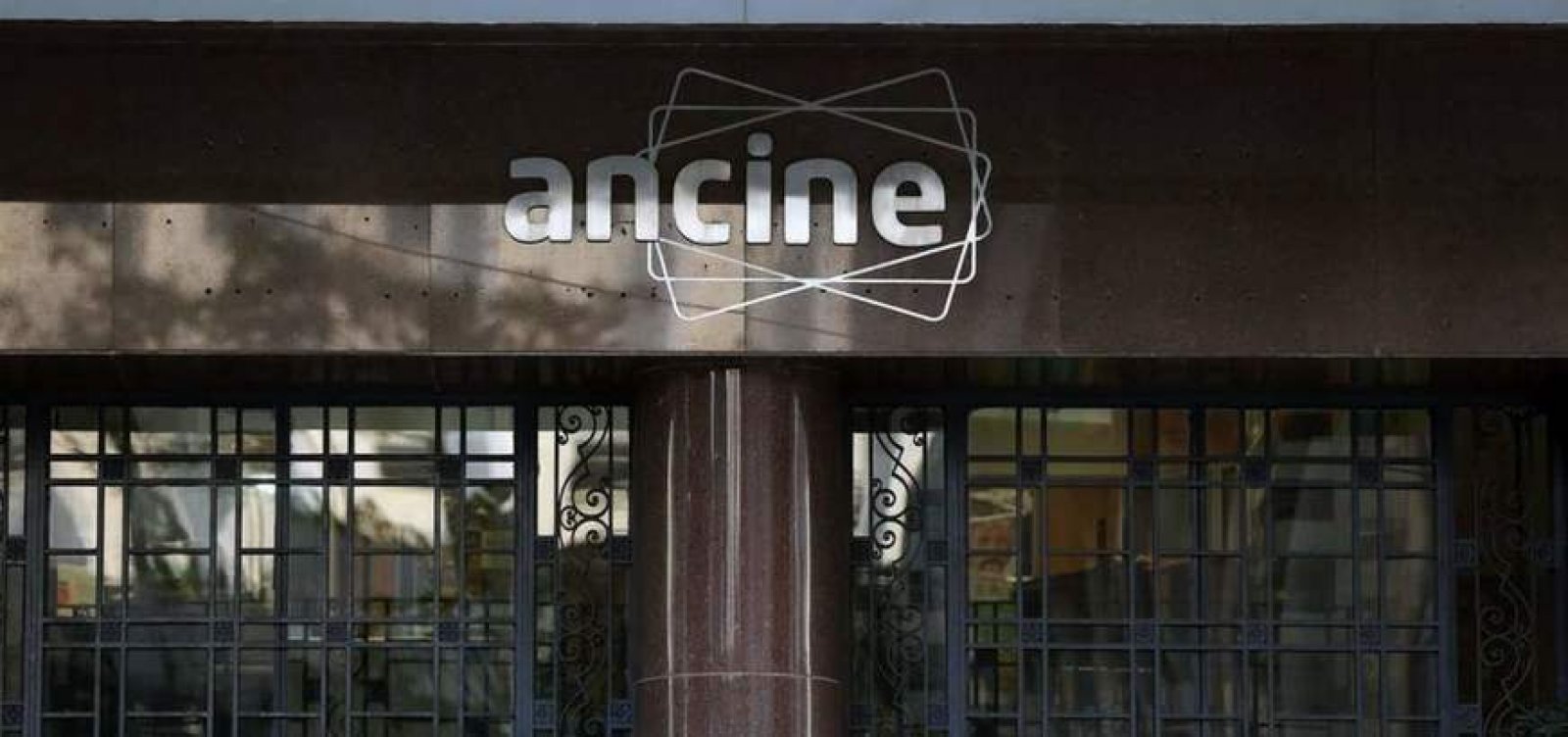 [Cinemas brasileiros registram renda 13% maior e aumento de 7,66% de público em 2019]