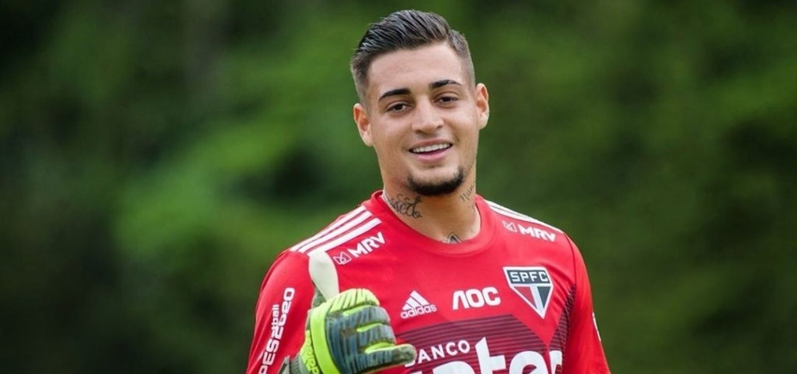 [São Paulo suspende contrato de Jean após caso de agressão]