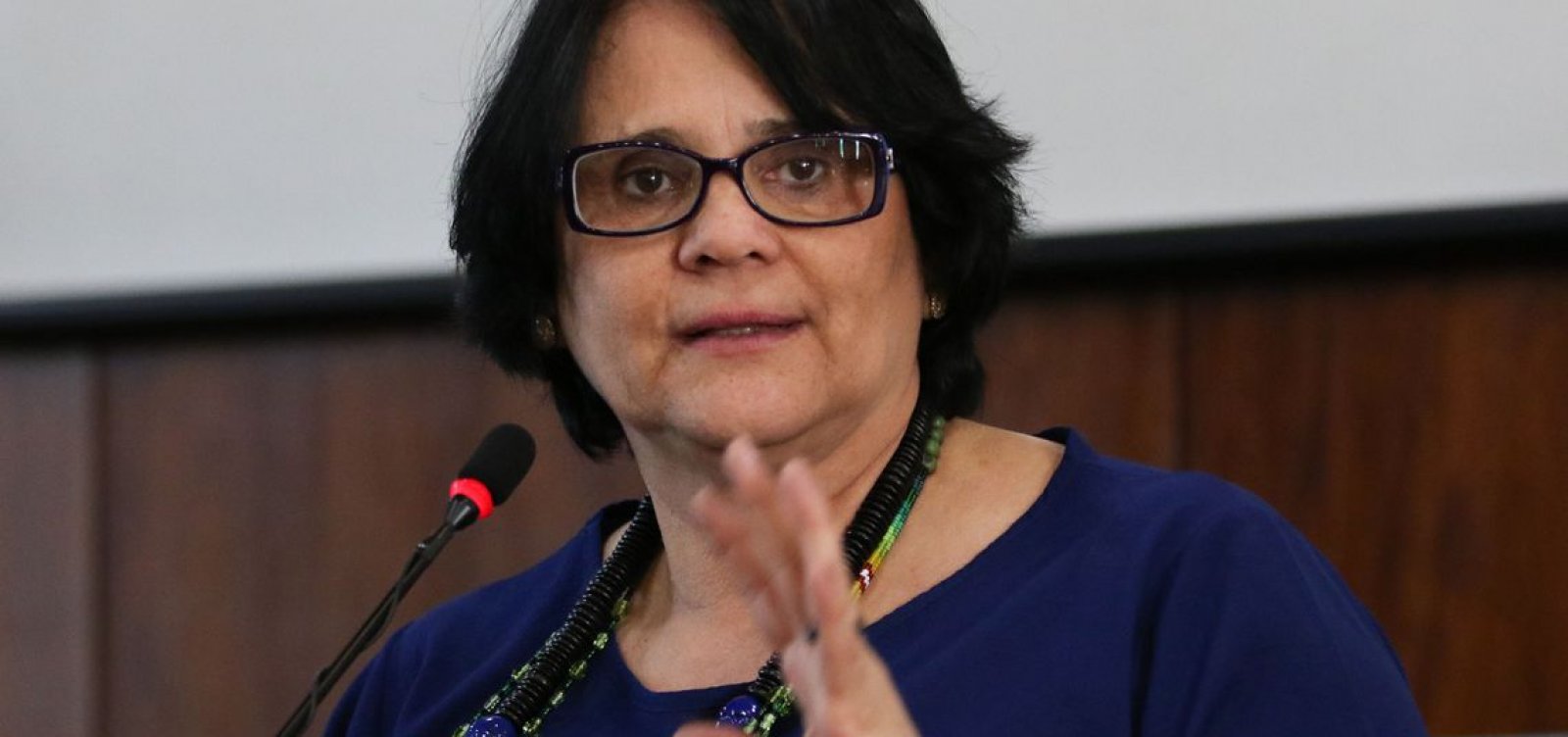 [Ministra Damares é cobiçada por partidos como Patriota e Republicanos]