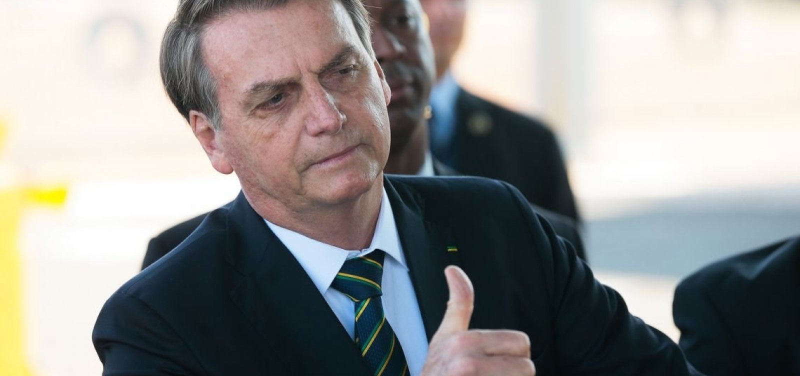 [Bolsonaro sanciona fundo eleitoral de R$ 2 bilhões ]