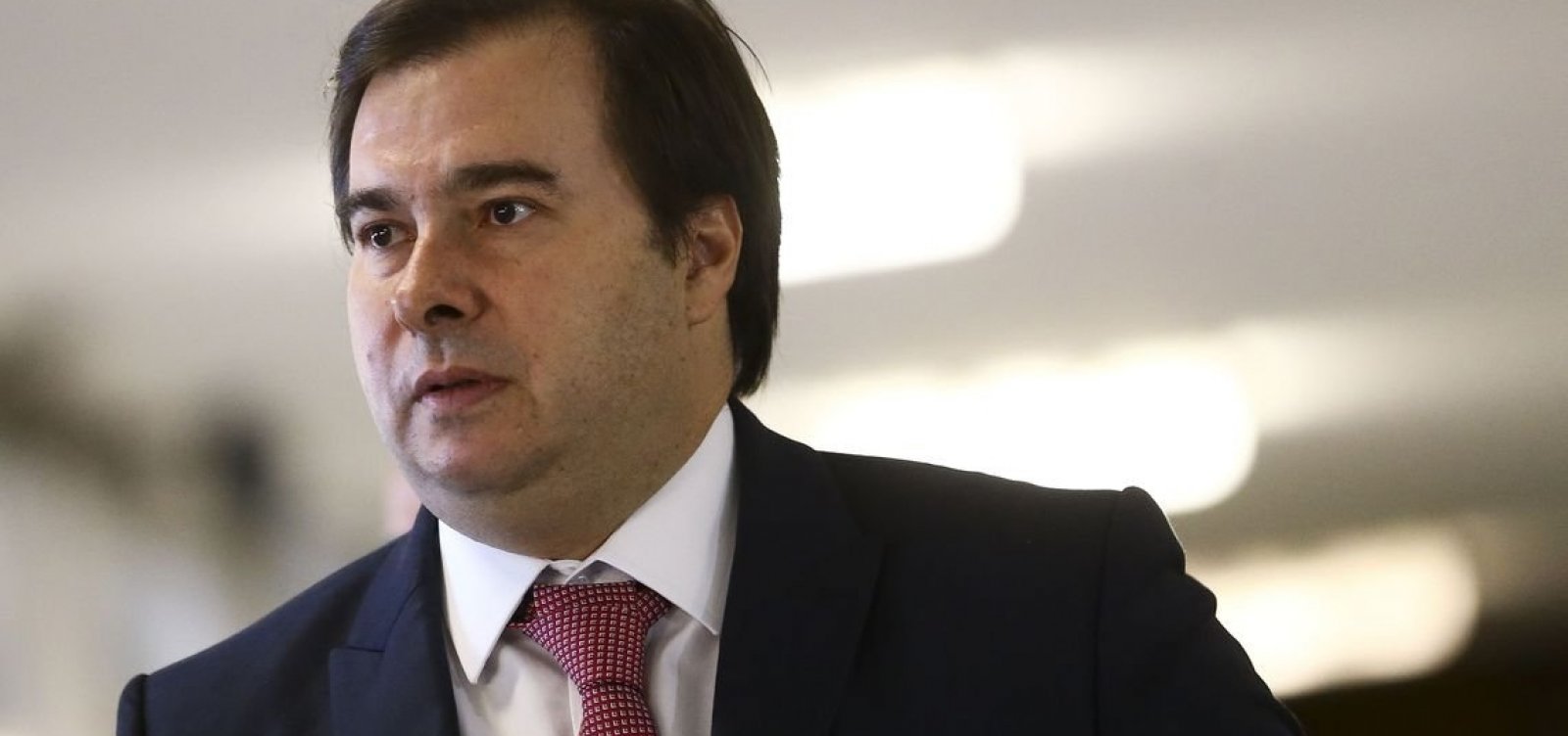 [Maia quer que STF revise pensão a filhas solteiras de ex-parlamentares]