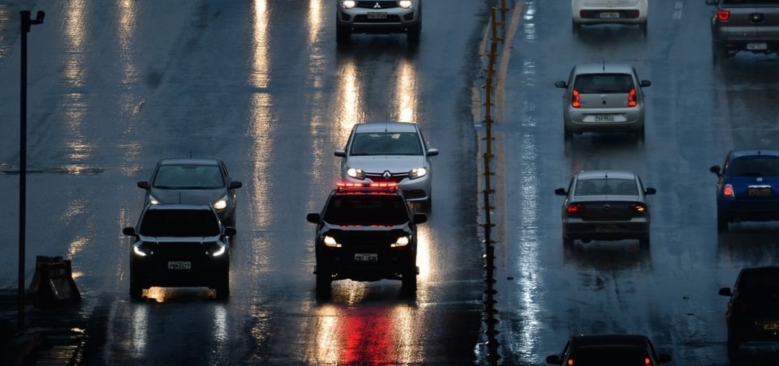 [Novas placas de veículos serão obrigatórias a partir de 31 de janeiro]