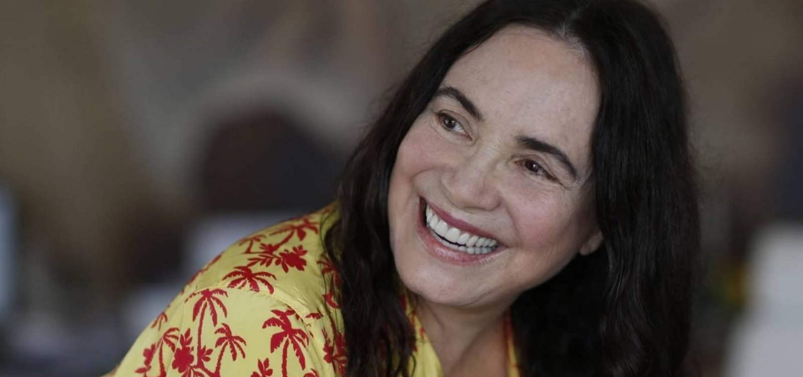 [Comunicado da Globo para Regina Duarte viraliza nas redes: 'Demitida ao vivo']